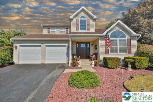 101 Jeremy Ct, Palmer Twp, PA, 18045-2163 | Card Image