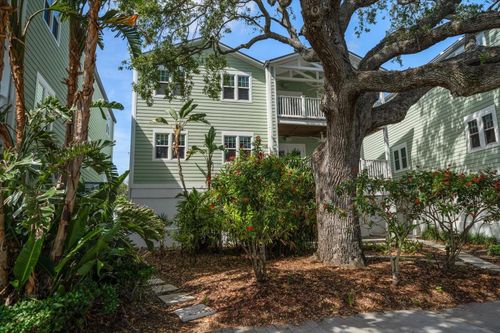 215 18th Ave, INDIAN ROCKS BEACH, FL, 33785-2917 | Card Image