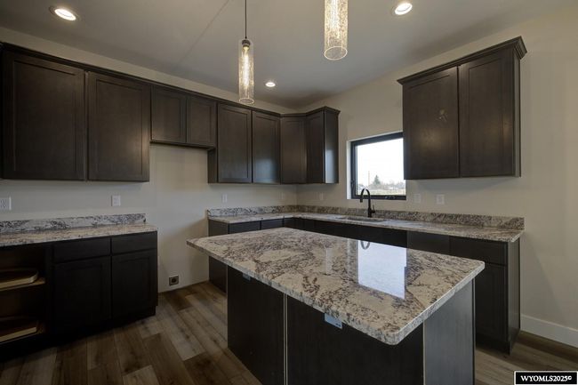 4501 Shale Cir, House other with 3 bedrooms, 2 bathrooms and null parking in Mills WY | Image 5