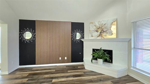 6229 St Leonard Dr, Arlington, TX, 76001-7848 | Card Image