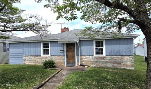 1401 Garden Rd, Elizabethton, TN, 37643-4016 | Card Image