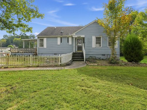 1404 Charles Dr, Knoxville, TN, 37918-6717 | Card Image
