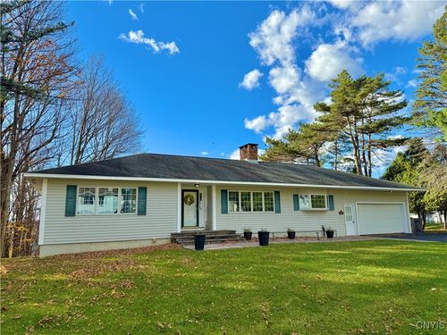 7 Upper Woods Cir, New Hartford, NY, 13413-5520 | Card Image