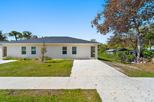 3003 Se Fairmont St, Stuart, FL, 34997-5311 | Card Image