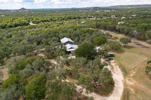 1100 Chapparal Dr, Wimberley, TX, 78676-5659 | Card Image