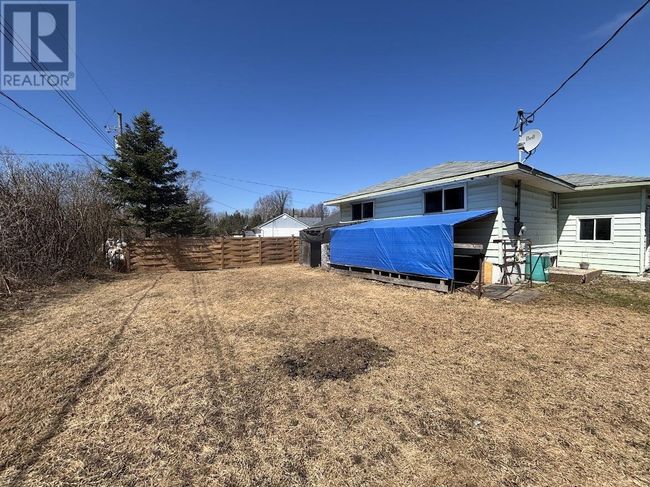 68 Neebig Ave, Home with 3 bedrooms, 2 bathrooms and null parking in Manitouwadge ON | Image 40