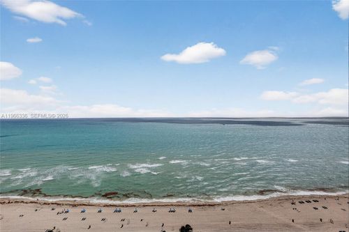 230304-17555 Collins Ave, Sunny Isles Beach, FL, 33160-2882 | Card Image