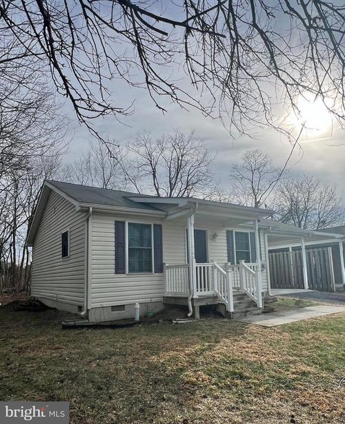 5102 Comer Dr, STEPHENS CITY, VA, 22655-2688 | Card Image