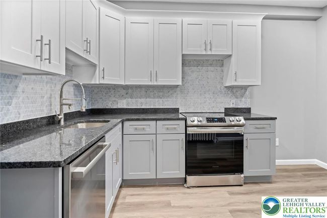 1478 E 5 Th St, Townhouse with 3 bedrooms, 2 bathrooms and null parking in BETHLEHEM PA | Image 6