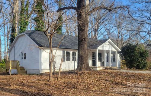 636 Harrison Sanders Ln, Lincolnton, NC, 28092-7045 | Card Image