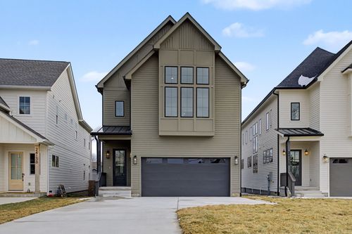 2415 Chapman Dr, Nashville, TN, 37206-1570 | Card Image