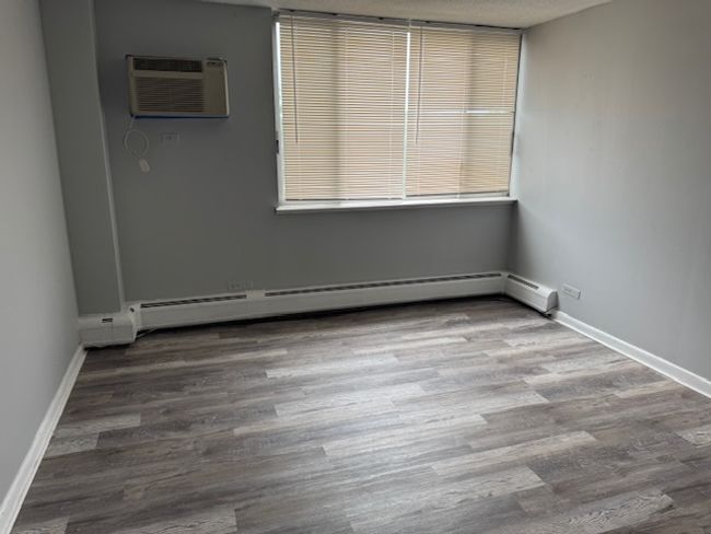 APT-4C - 2211 S Highland Ave, Condo with 2 bedrooms, 2 bathrooms and 2 parking in Lombard IL | Image 24
