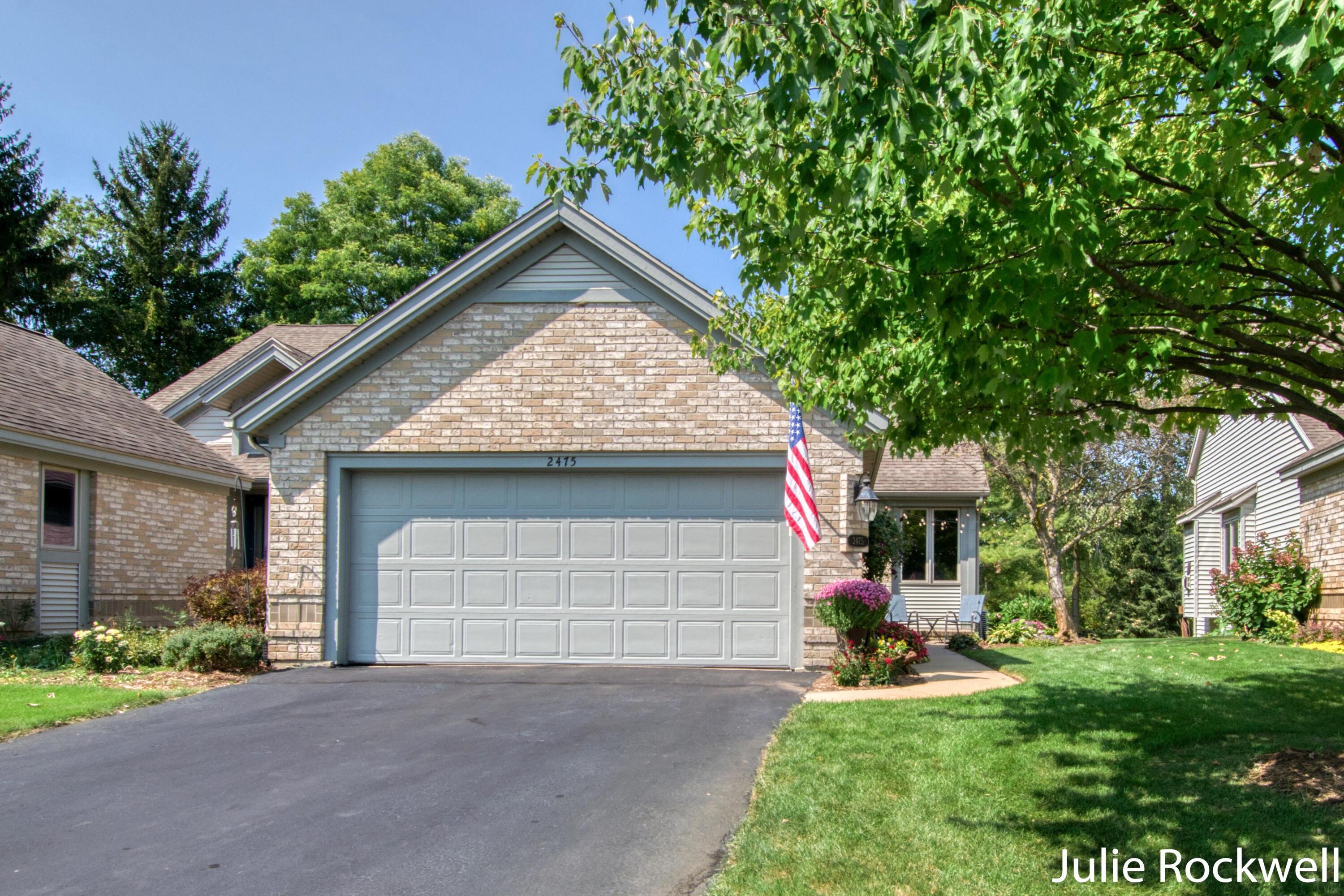 Highridge Ln, Grand Rapids, MI 49546