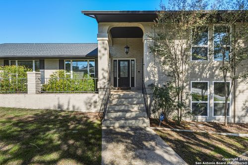 21 Royal Crst, New Braunfels, TX, 78130-6174 | Card Image