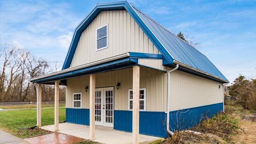 19 E 6th St, Dresden, OH, 43821-9683 | Card Image