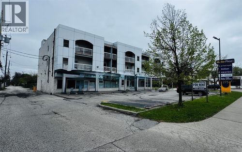 305-275 Wyandotte St W, Windsor, ON, N9A5X1 | Card Image