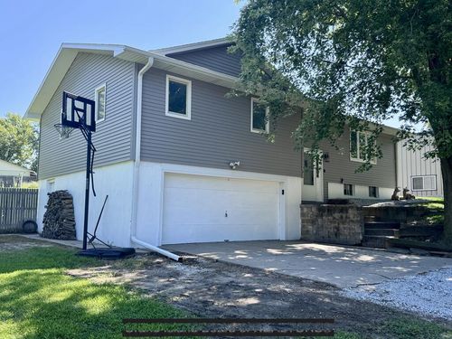 112 Canyon Dr, Phillips, NE, 68865-1724 | Card Image