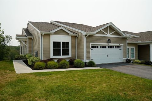 39-52 Clearview Ter, Millbury, MA, 01527-2066 | Card Image