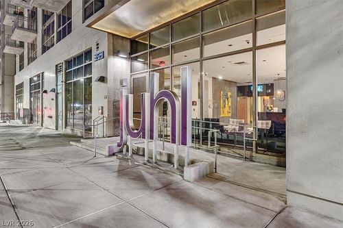 433-353 E Bonneville Ave, Las Vegas, NV, 89101-6622 | Card Image