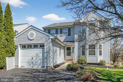 712 Queen Rd, COLLEGEVILLE, PA, 19426-1760 | Card Image