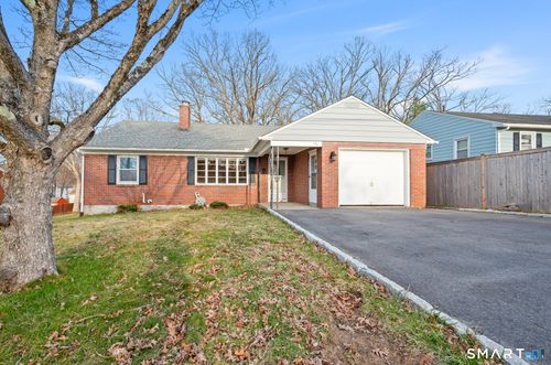 121 View St, Torrington, CT, 06790-5558 | Card Image