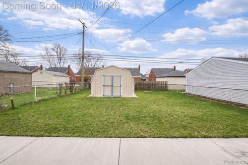 13499 Wesley St, Southgate, MI, 48195-1716 | Card Image