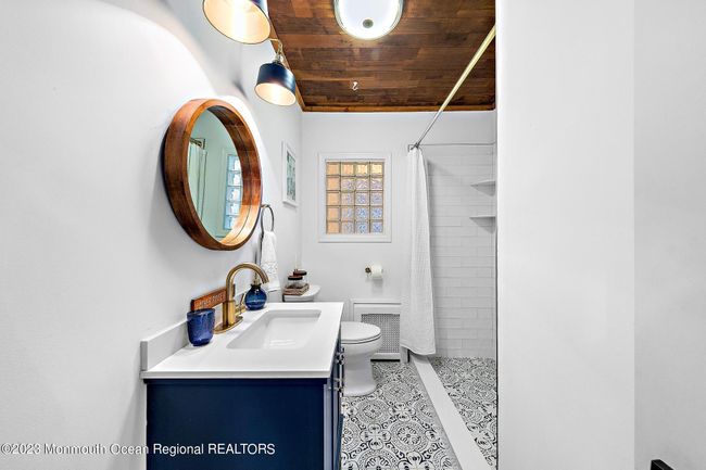Hall Bath | Image 22