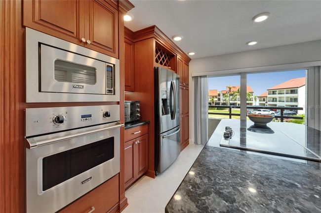 High end VIKING appliances | Image 17