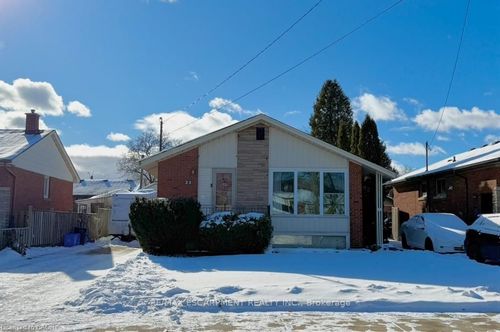 {{alt}} | Card Image