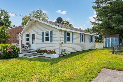 15 Washington Ave, Old Lyme, CT, 06371-2056 | Card Image