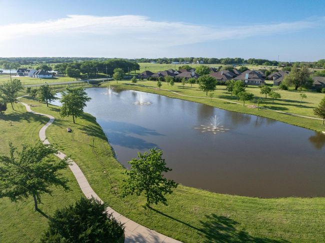 Fountain Creek Estates pond: ready for walking or fishing. | Image 6