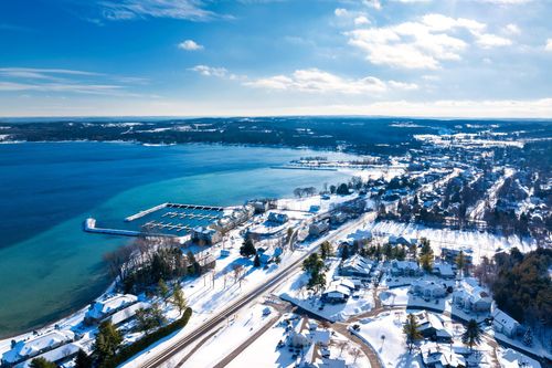 762 N Waypoint Cir, Suttons Bay, MI, 49682-9675 | Card Image