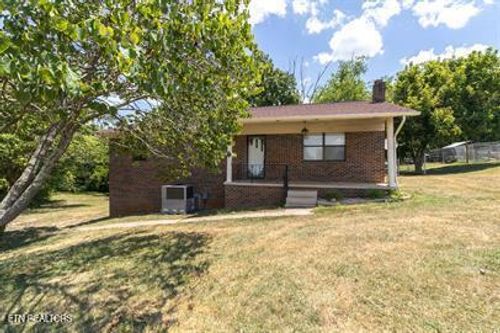 2823 Shiloh Cir, Strawberry Plains, TN, 37871-3543 | Card Image