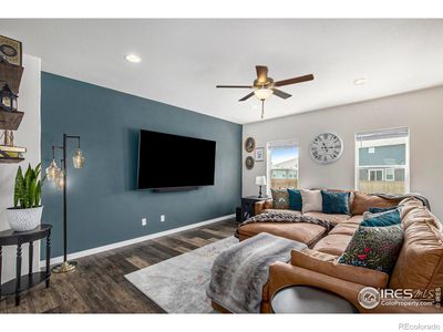 Large living room | Image 2