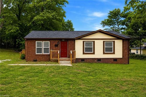 805 Haywood St, Greensboro, NC, 27403-3055 | Card Image
