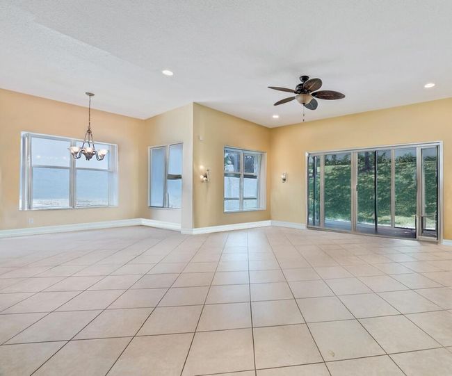 7562 Starfish Reef Ln, House other with 3 bedrooms, 2 bathrooms and null parking in Lake Worth FL | Image 8