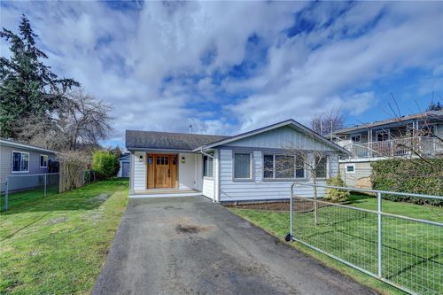223 Evergreen St, Parksville, BC, V9P2G4 | Card Image
