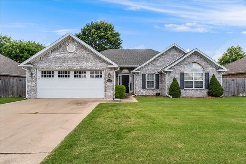 2955 N Hay Meadows Ave, Fayetteville, AR, 72704-6027 | Card Image