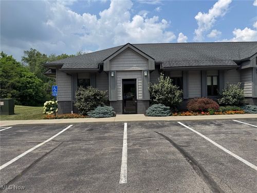 4332 S Cleveland Massillon Rd, Norton, OH, 44203-5732 | Card Image