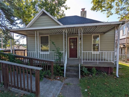 520 Pike St, Meadow Lands, PA, 15347-1050 | Card Image