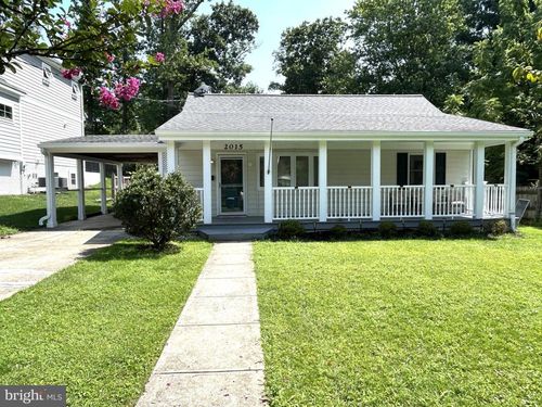 2015 Storm Dr, FALLS CHURCH, VA, 22043-1421 | Card Image