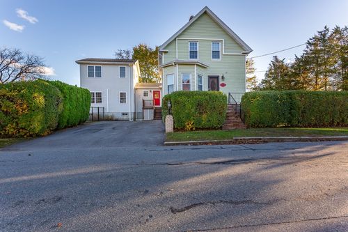 39 Veranda Ave, Fairhaven, MA, 02719-3433 | Card Image