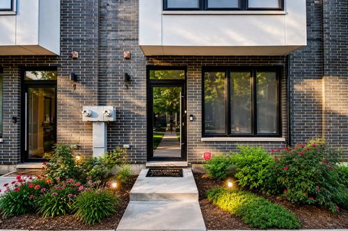 3-525 N Bishop Street, Chicago, IL, 60642 | Card Image