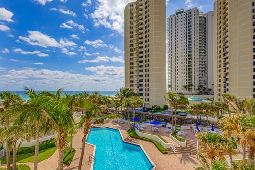 4-g-3000 N Ocean Dr, Riviera Beach, FL, 33404-3268 | Card Image