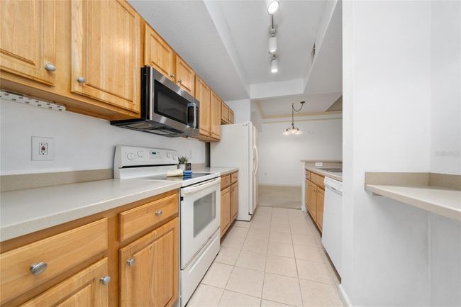 APT-105 - 12107 Poppy Field Ln, Condo with 2 bedrooms, 2 bathrooms and null parking in Orlando FL | Image 13