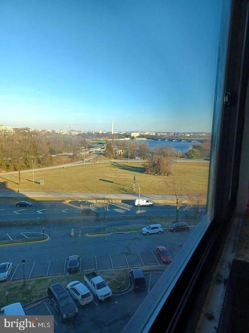625-1011 Arlington Blvd, ARLINGTON, VA, 22209-2207 | Card Image