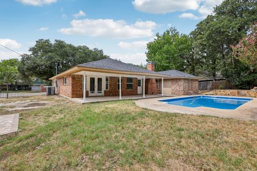 1033 Oak Ridge Dr, Azle, TX, 76020-3766 | Card Image