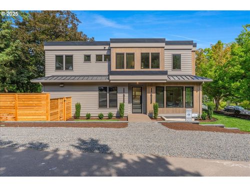 990 Lund St, Lake Oswego, OR, 97034-4961 | Card Image