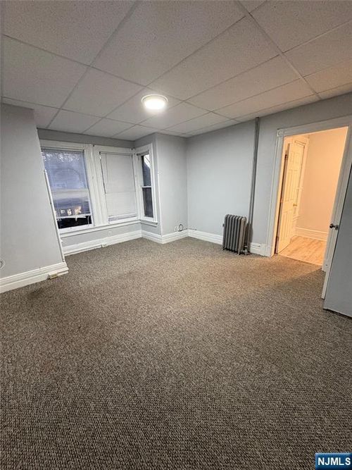 195 Ramapo Valley Rd, Oakland, NJ, 07436-2510 | Card Image