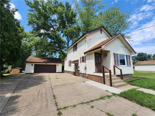 218 Scott Ave, Niles, OH, 44446-3040 | Card Image